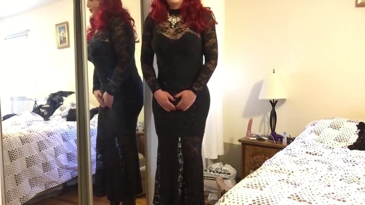 Deanna Cd Doll In Long Black Dress