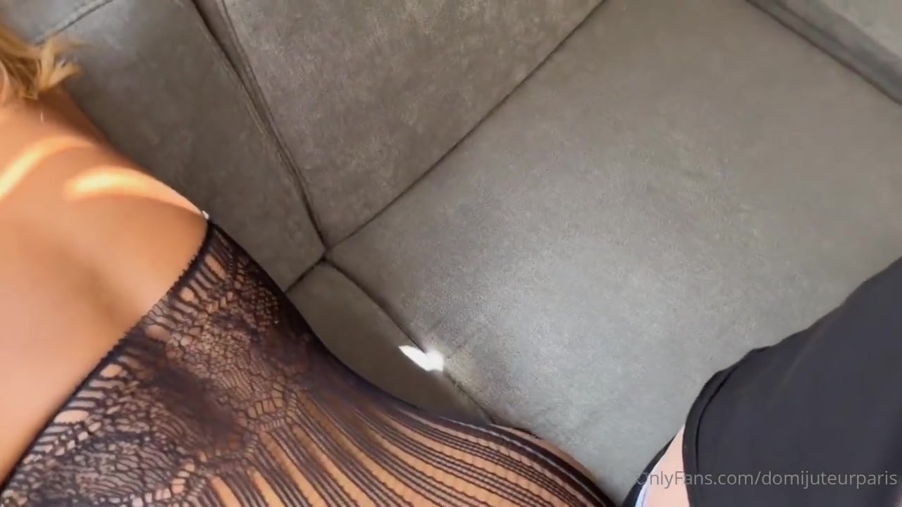 Sexy Shemale Enjoys Getting Her Bubble Butt Plowed