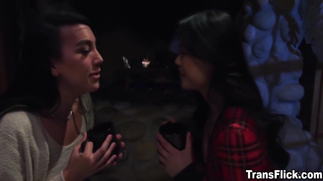 Nad Her Trans Girlfriend Having Sex While Waiting For The Technician To Fix Their Heater 6 Min With Kasey Kei, Louise Louellen And Lulu Chu