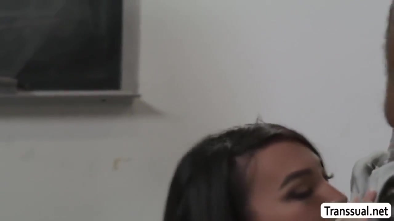 Hot Shemale Stepdaughter Gets Ass Fucked By Her
