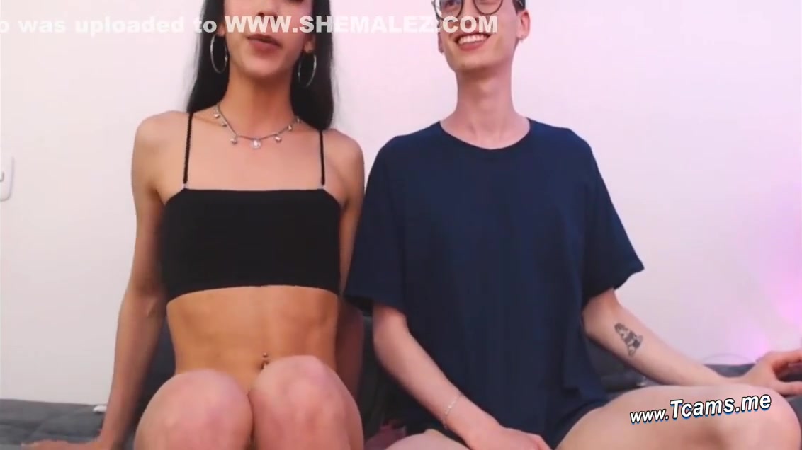 Tranny Couple Give Each Other Oral Sex