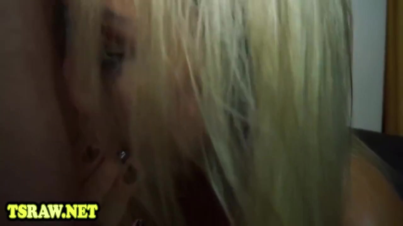 Superb Tranny Bareback Ass Fuck And Blowjob 6 Min - Helen Carvalho
