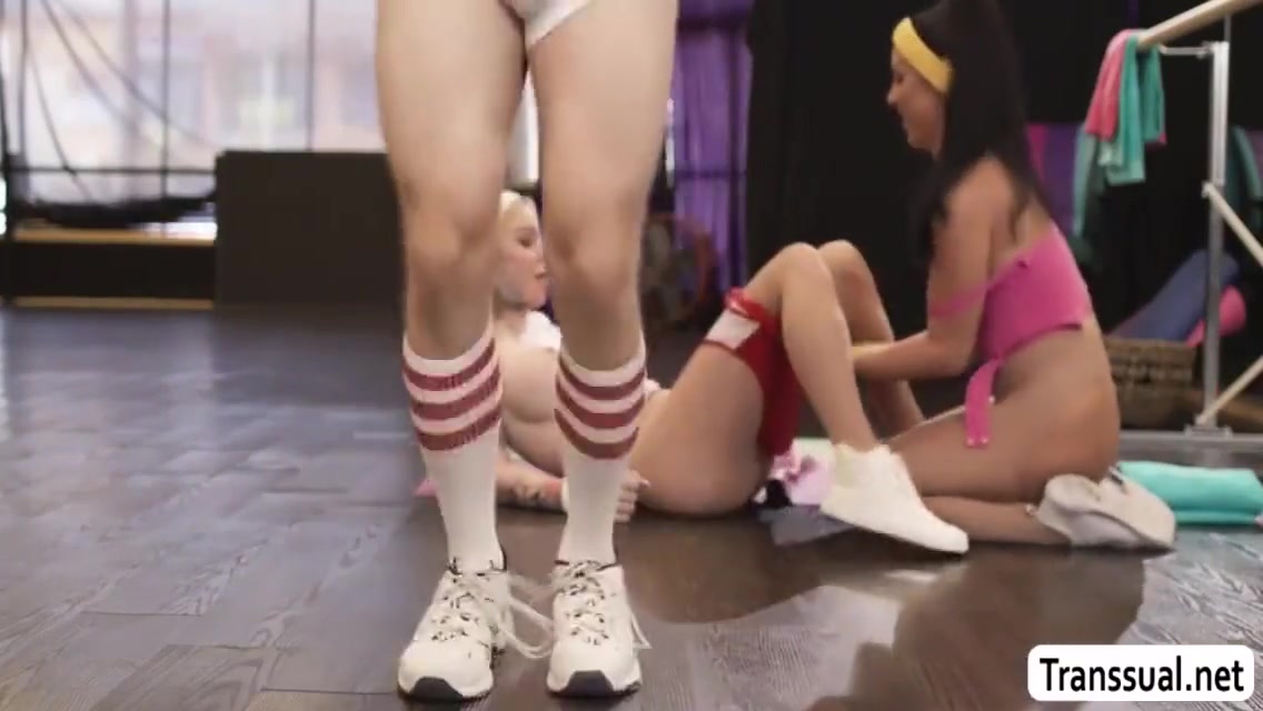 Tgirl Fucks On Stage 10 Min With Gracie Jane And Queenie Sateen