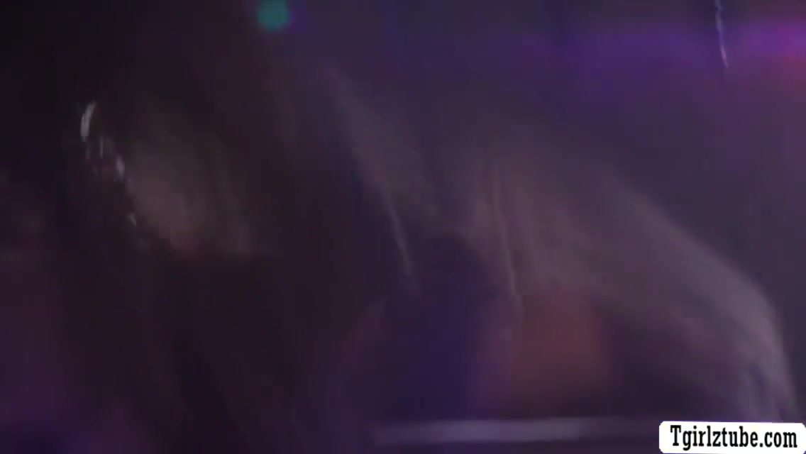 Two Wild Shemales Gets Double Penetrated In Club 6 Min