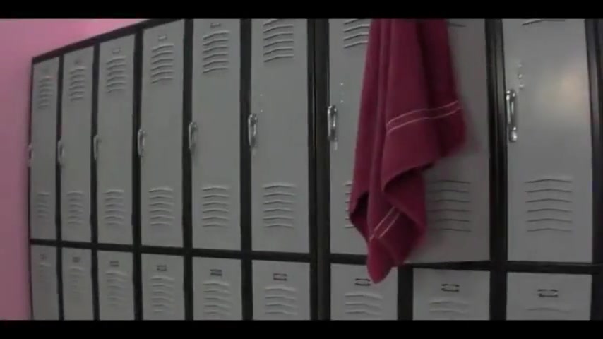 Shemale in locker room
