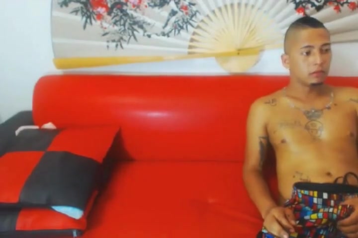 Sexy tranny gets her ass fucked and fingered