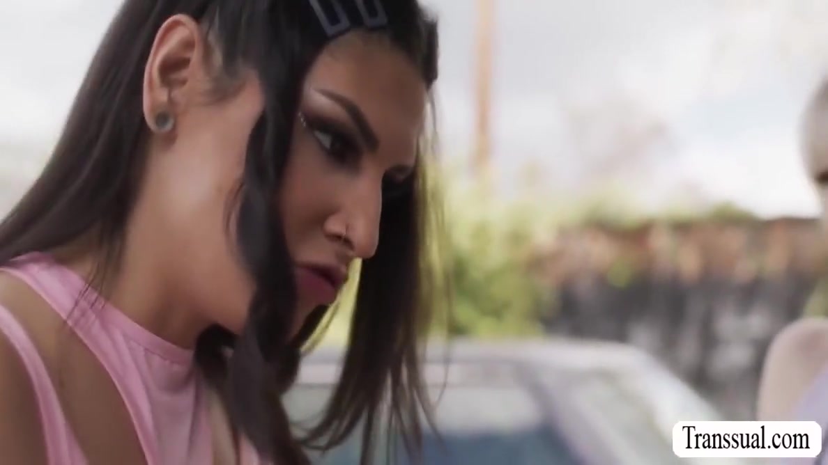 Busty Fucked By Ts At The Back Of Car With Jewelz Blu