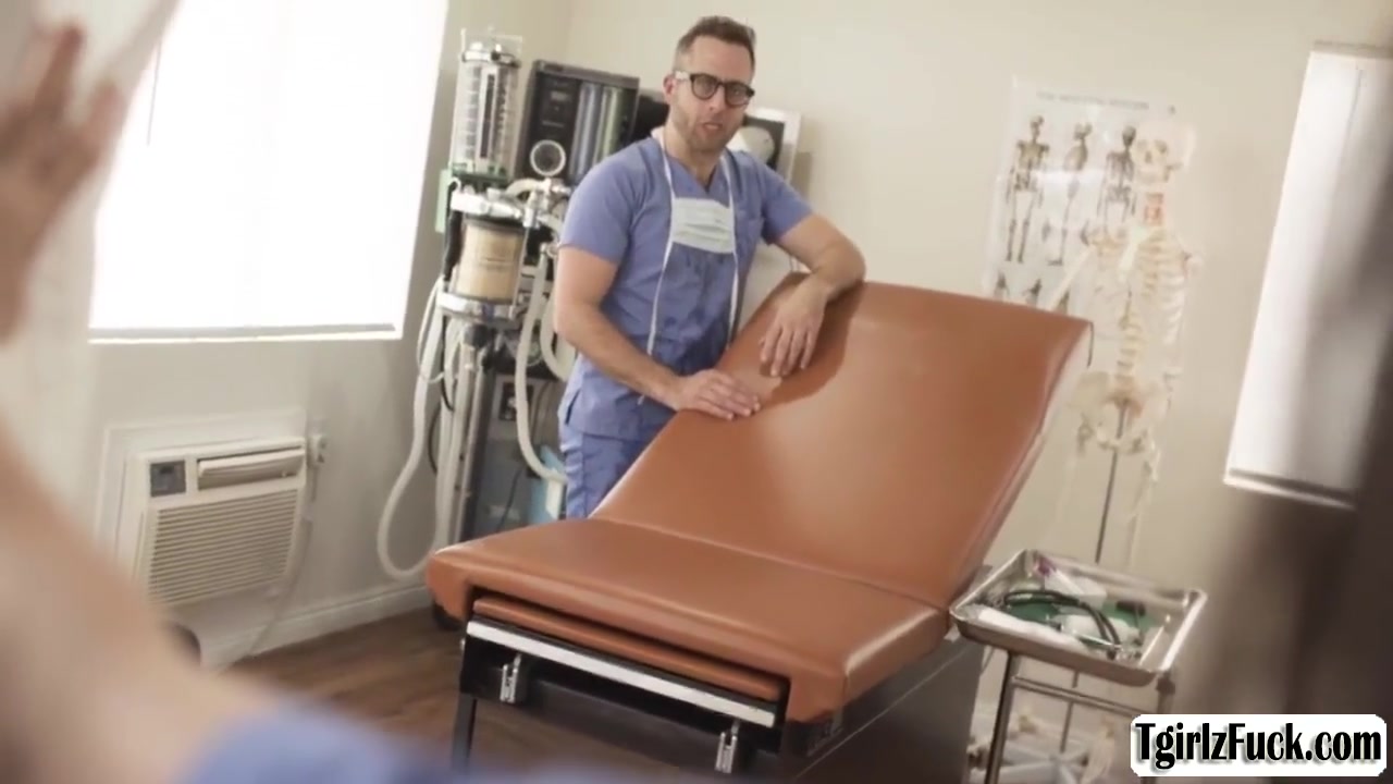 Trans Cummer Bareback Ass Sex Fucks By Her Doctor With Kasey Kei
