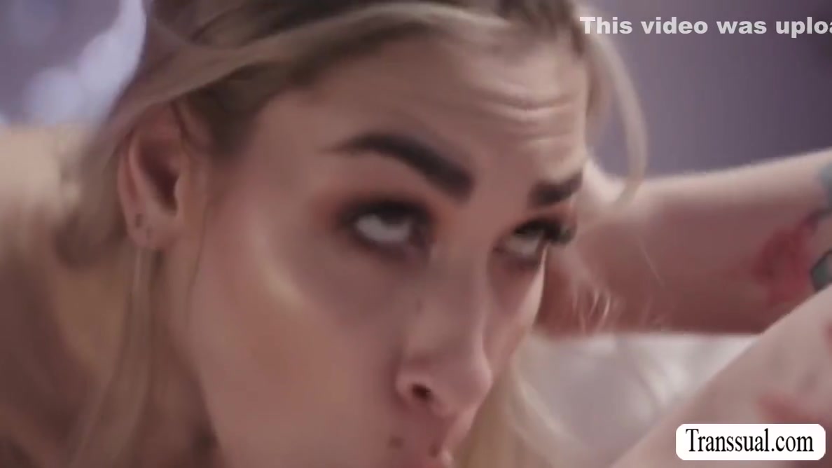 Gracie Jane - Trans Fucks Delilah Days Wet Pussy