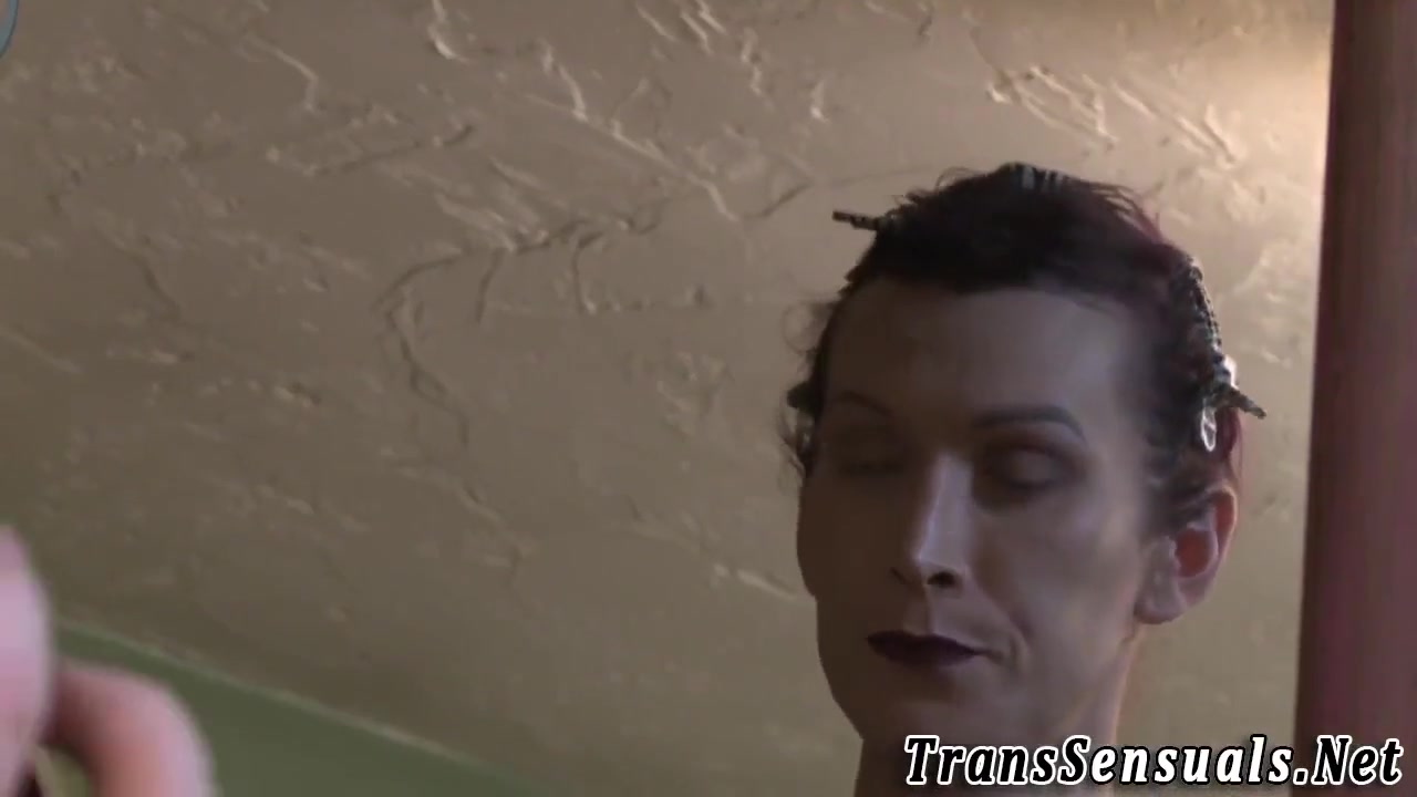 Lesbian Tranny Licks Cunt P
