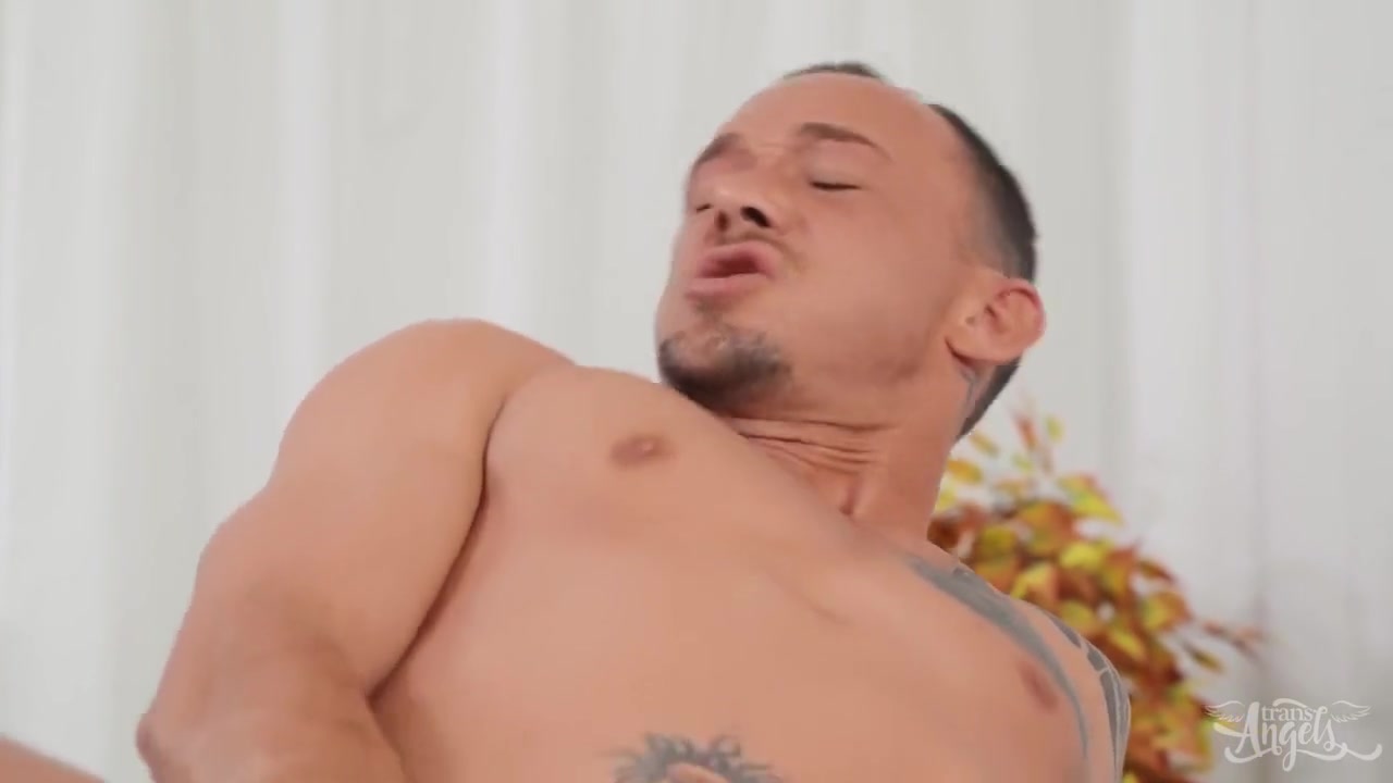 Big-dicked T-girl Breathtaking Anal Video
