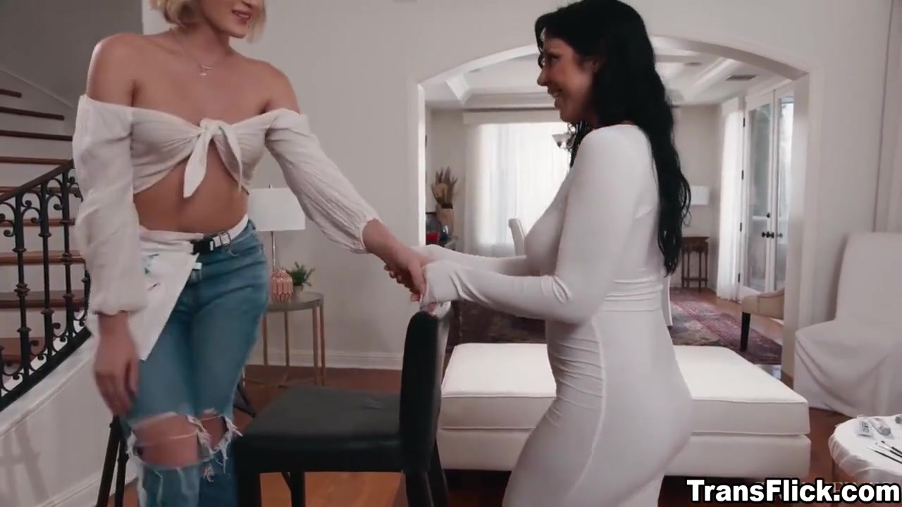 Suggest To Make Love With Queenie Sateen And Tori Easton