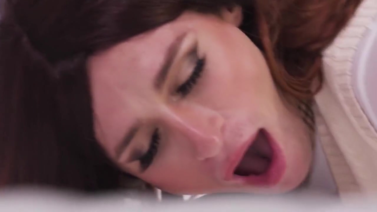 Shae Reynolds In Gets Ass Fucked