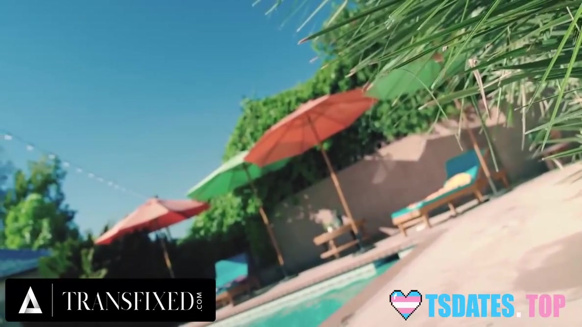Eva Maxim And Kenzie Taylor In Seeing Hot New Neighbor Nude Sunbathing