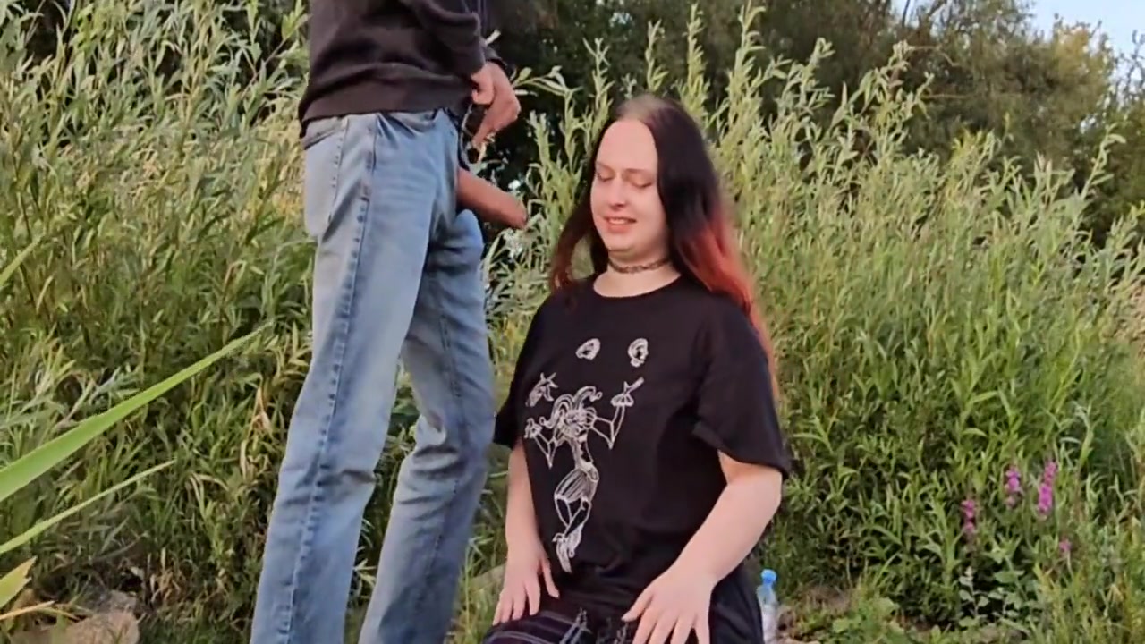 Teen 18+ Trans Blowjob Outdoor 6 Min