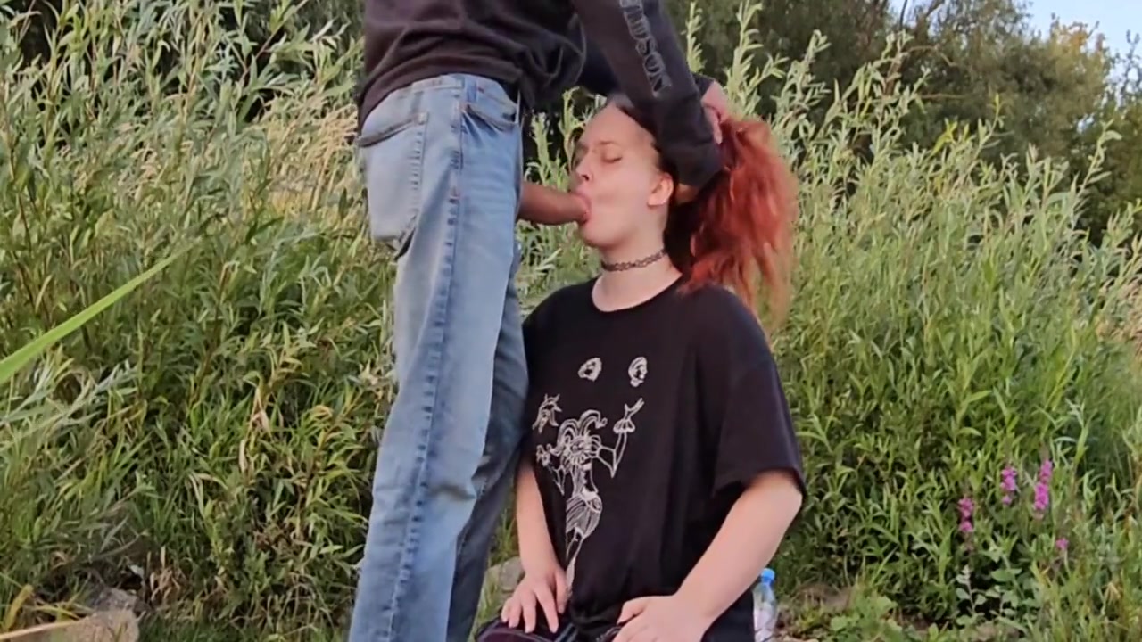 Teen 18+ Trans Blowjob Outdoor 6 Min
