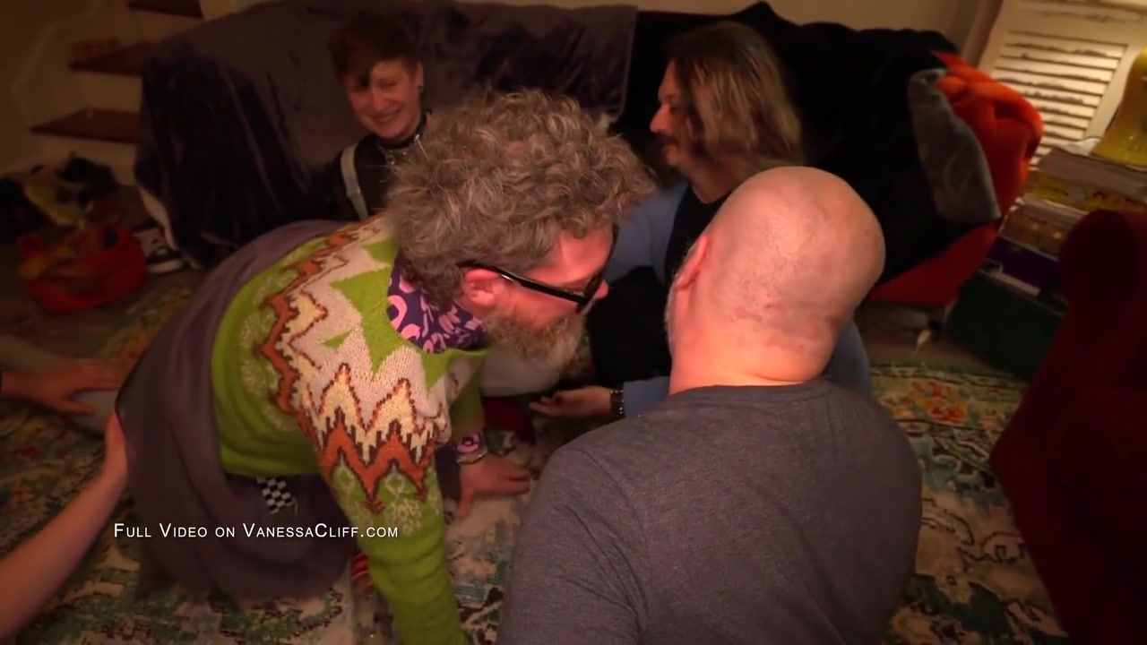 Trans And Queer Swinger Party: Face Fucking, Anal And Squirt Everywhere - Cliff Media - Vanessa Cliff