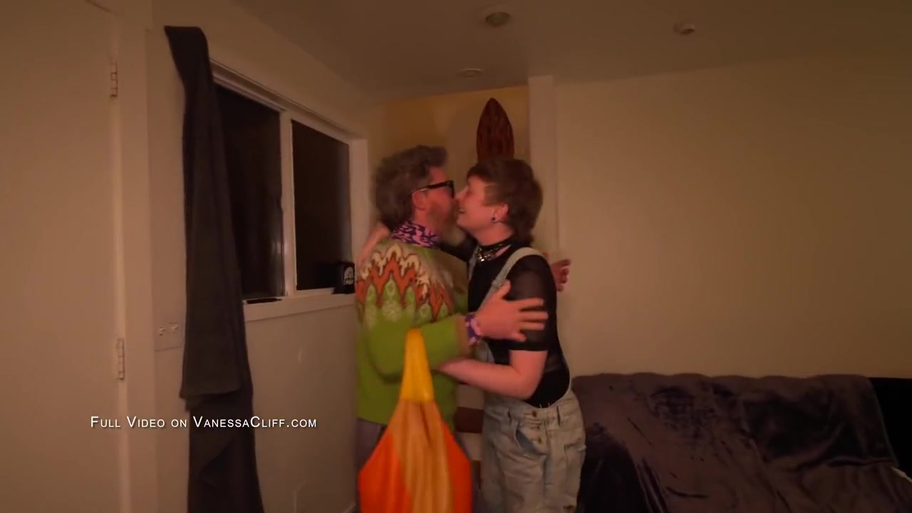 Trans And Queer Swinger Party: Face Fucking, Anal And Squirt Everywhere - Cliff Media - Vanessa Cliff