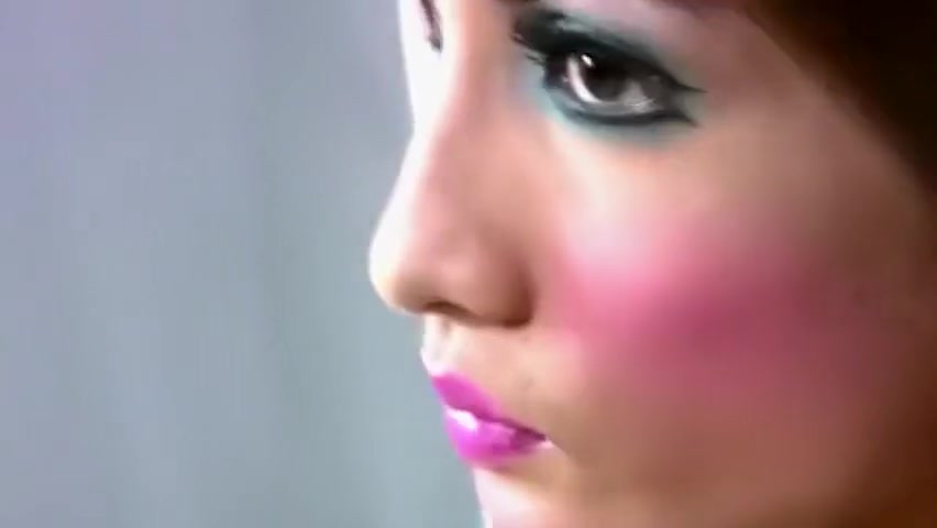 Slim Beauty Wanking Big Cock