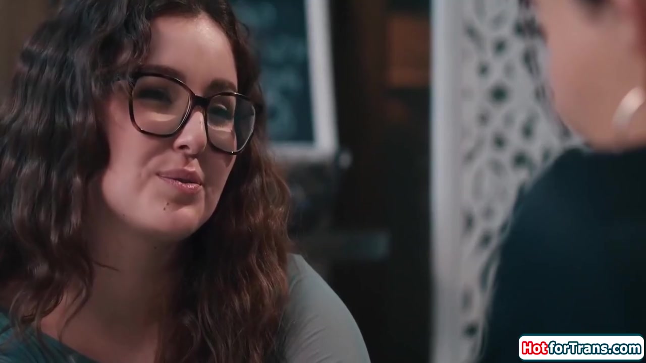 Emma Rose And Leana Lovings - Fucking My Tgirl College Gf In Her Cafe 6 Min