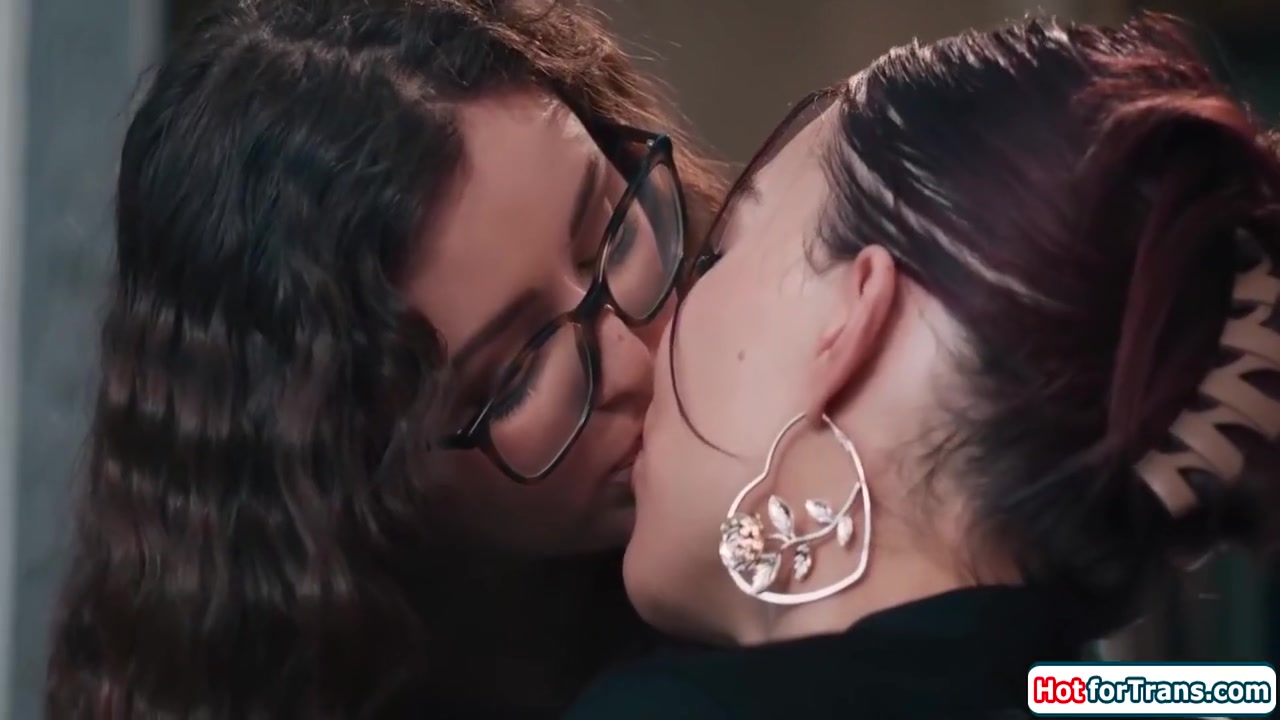 Emma Rose And Leana Lovings - Fucking My Tgirl College Gf In Her Cafe 6 Min