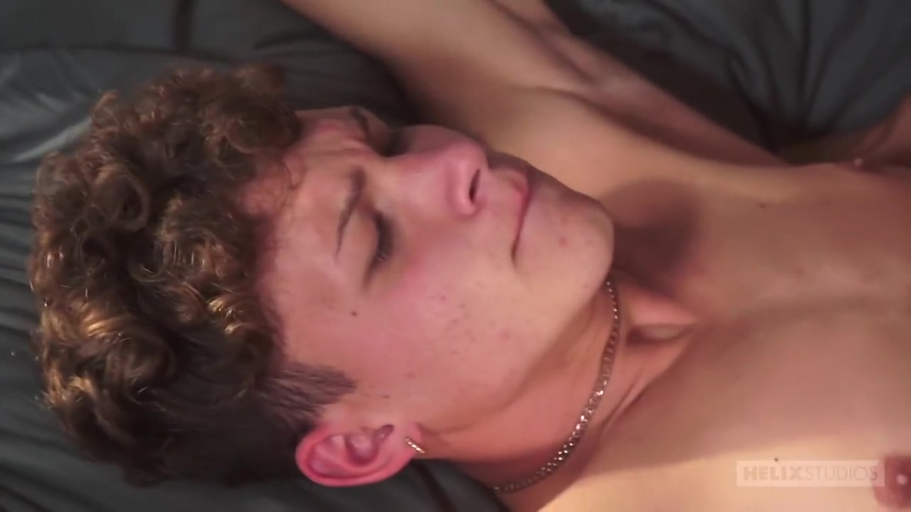 Fucking My Beautiful Fag Roommate