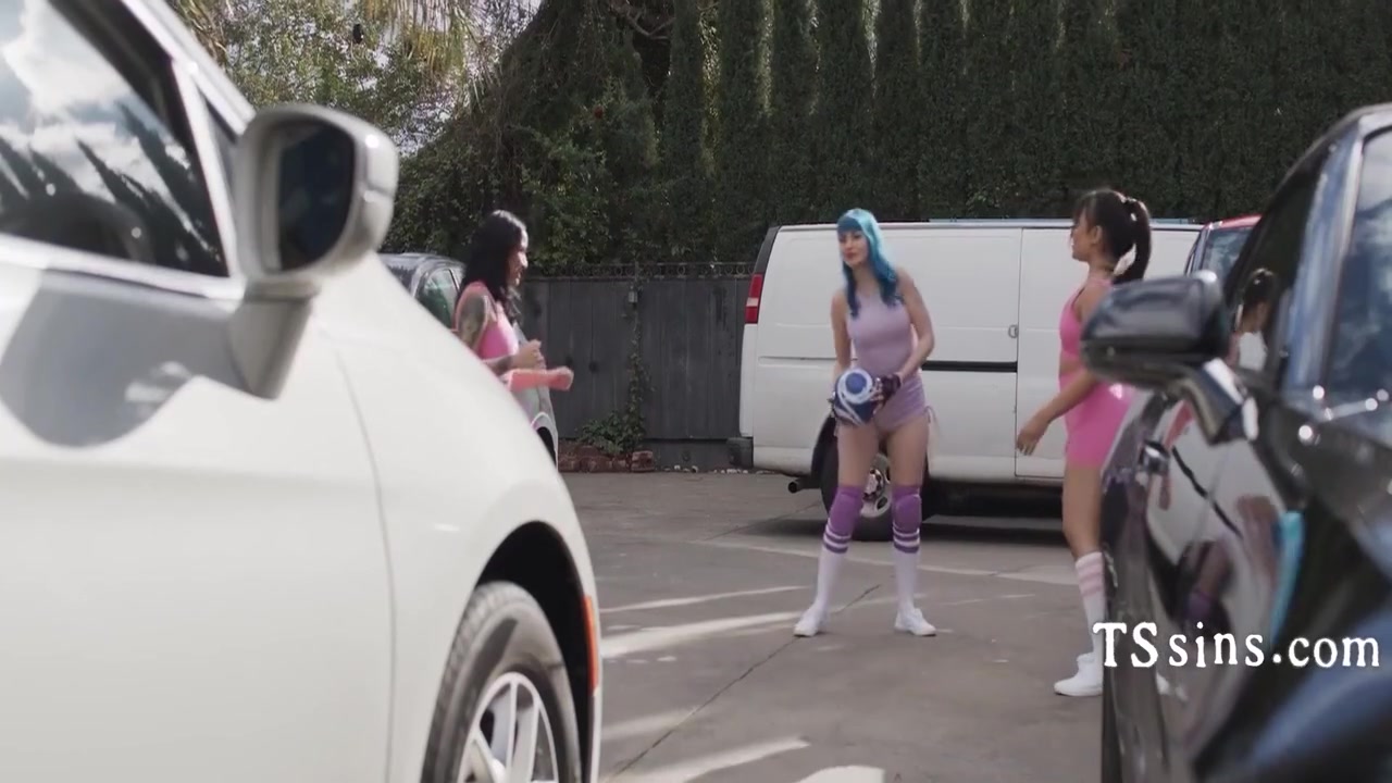 Soccer Milf Soothes Trans Girl By Sucking Her Dickv 8 Min - Jewelz Blu, Dee Williams And Summer Col