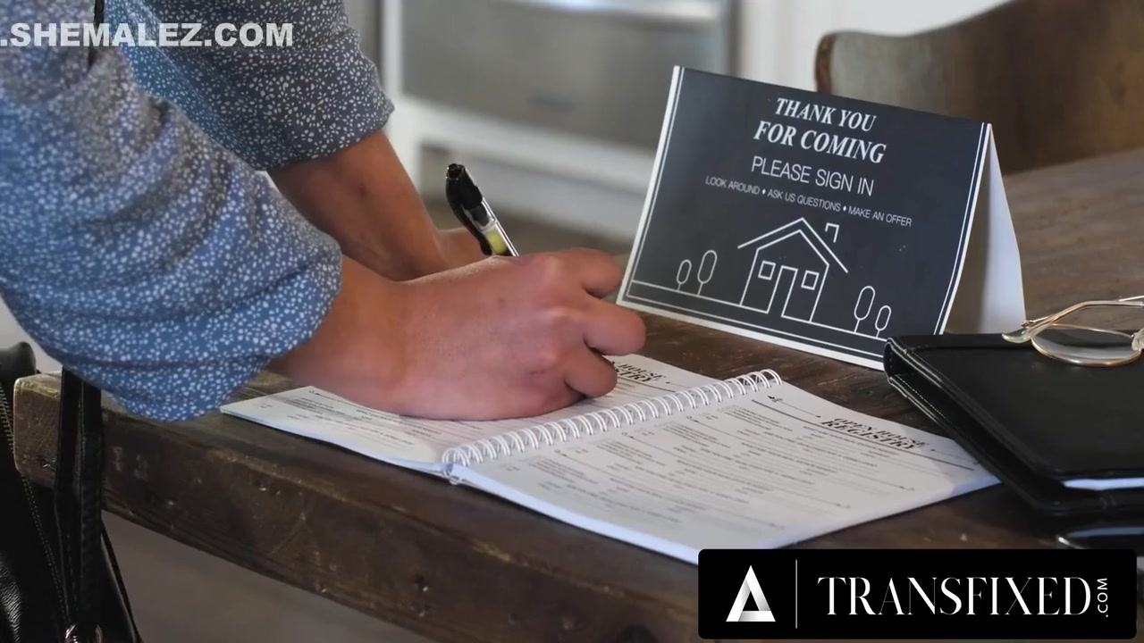 Gracie Jane And Summer Col In Kinky Petite Fakes Buying A House Only To Fuck Hot Trans Realtor