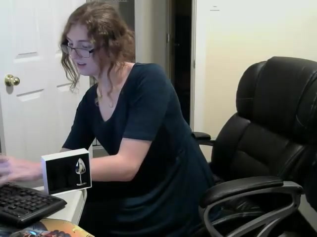 Cute tranny plays with girlfriend