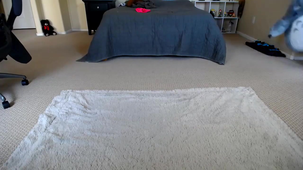 Shemale Wearing Glasses Jerks and Dribbles Cum