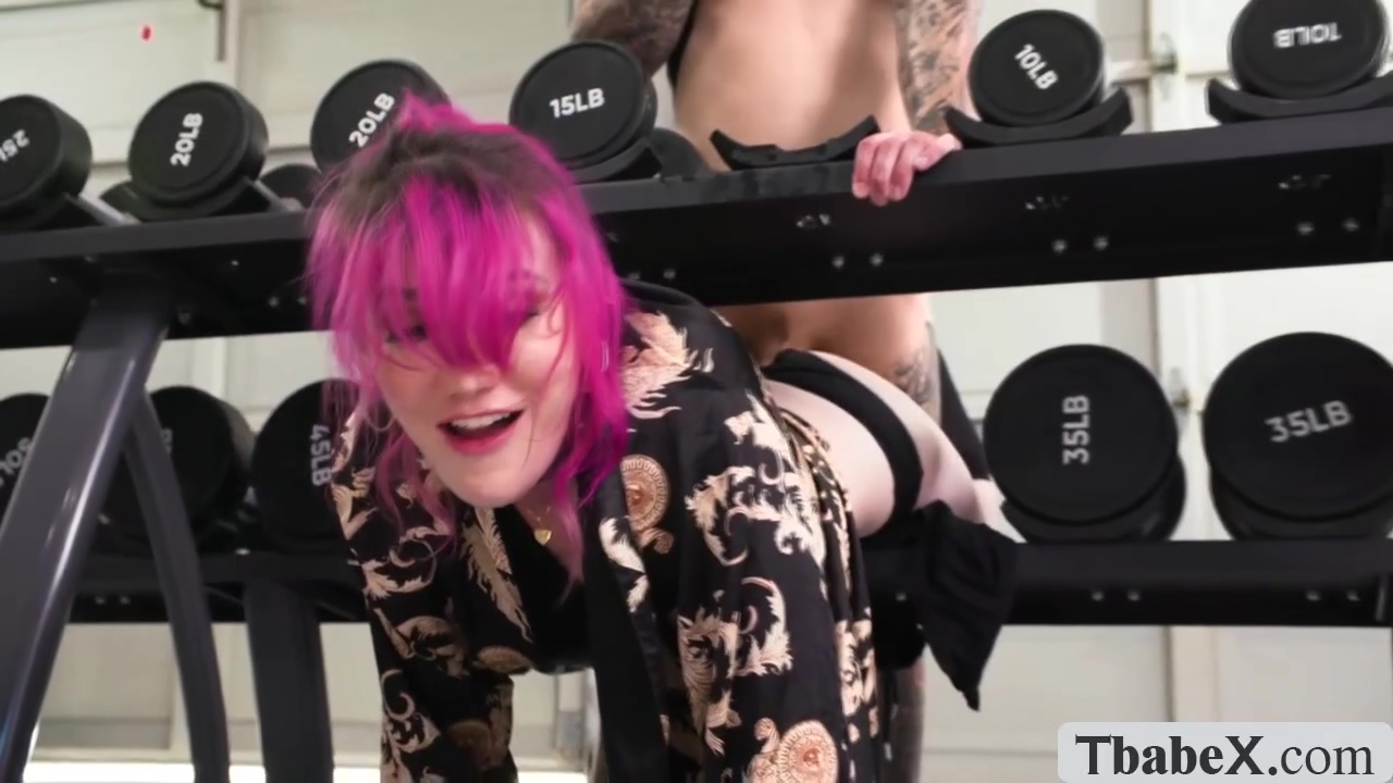 Got My Ass Stucked In The Gym And Get Fucked