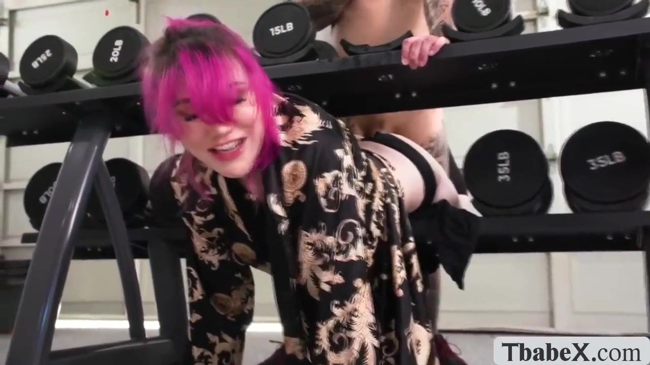 Got My Ass Stucked In The Gym And Get Fucked