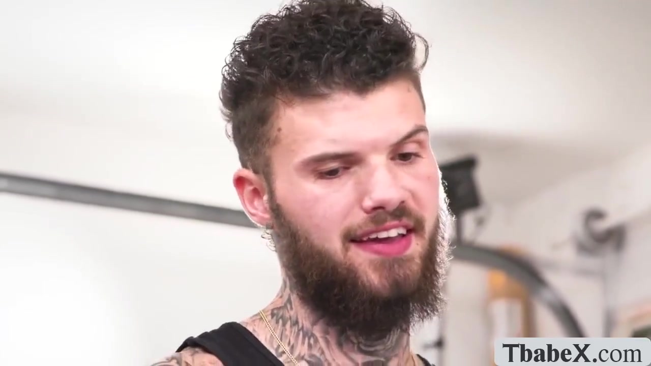 Got My Ass Stucked In The Gym And Get Fucked
