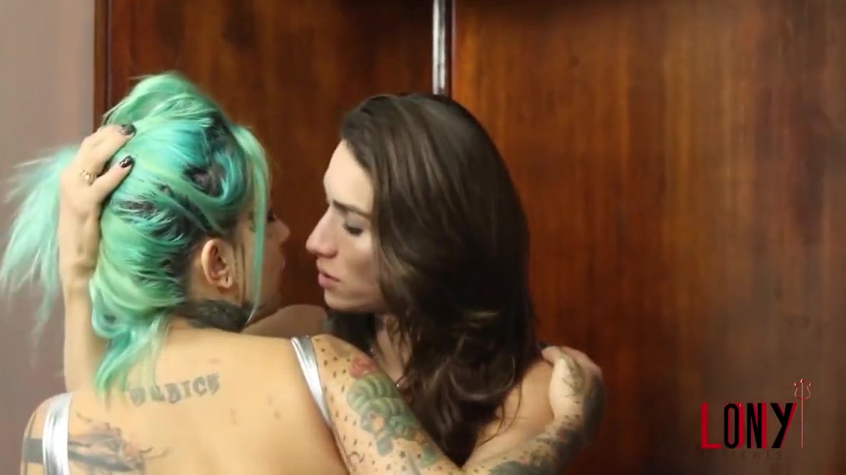 Adriana Rodrigues In Tgirl Girl Tamires Rosa Watermelon Kiss 2