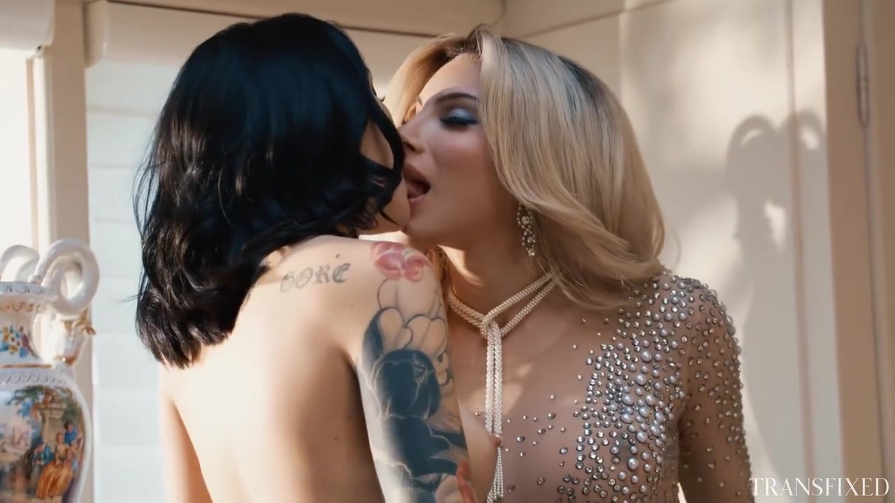 Ariel Demure And Charlotte Sins In 69 Playtime Between Friends