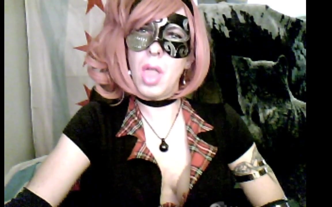 Cam show cross dresser