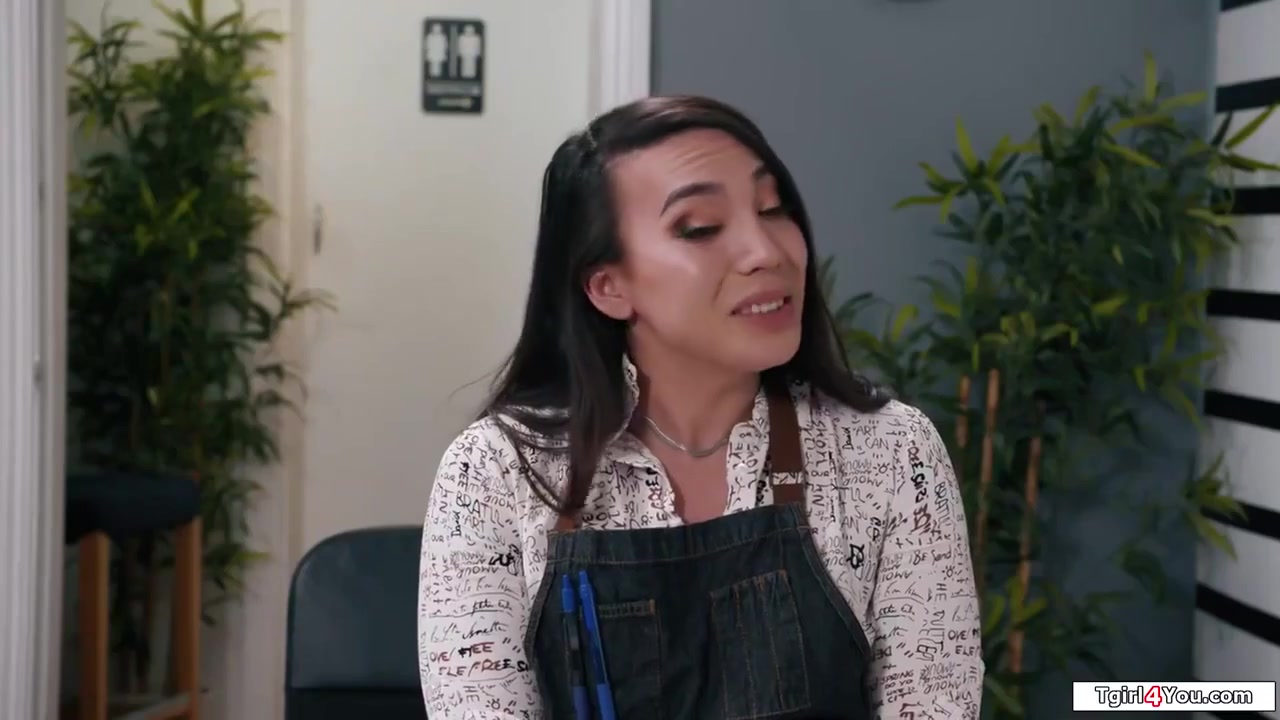 Kasey Kei - Asian Shemale Is Rimmed And Analed By