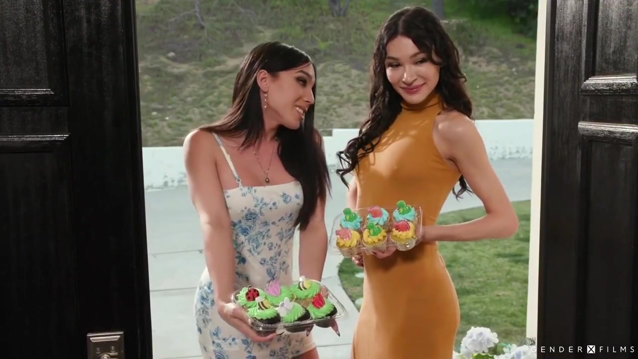 Adira Allure And Kasey Kei - Hot Babe Threesome Ts Andynn Payne Dp