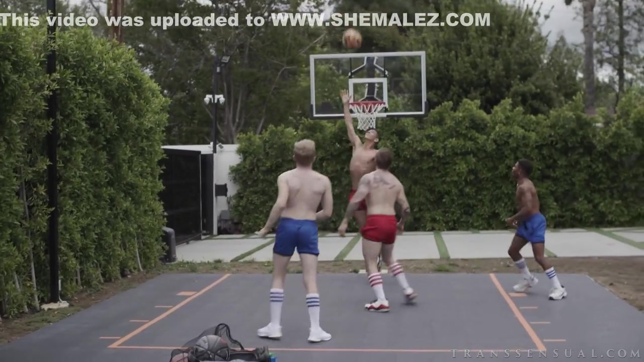 Steve Ricks And Eva Maxim In Exploding Climaxes In A B-ball Court