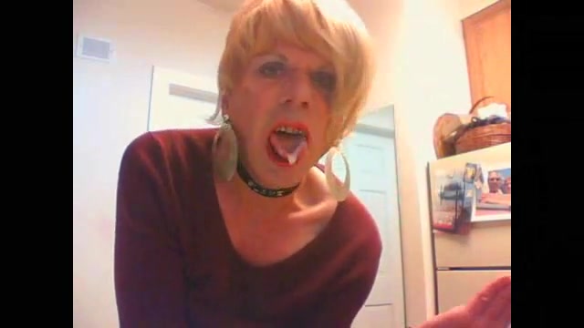 Wendy Jane cumming and eating her juice