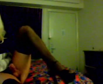 Amateur Hottie In Stockings Wanking On Cam