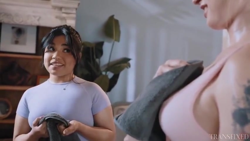 Blake Lovely And Summer Col - Exercise That Booty