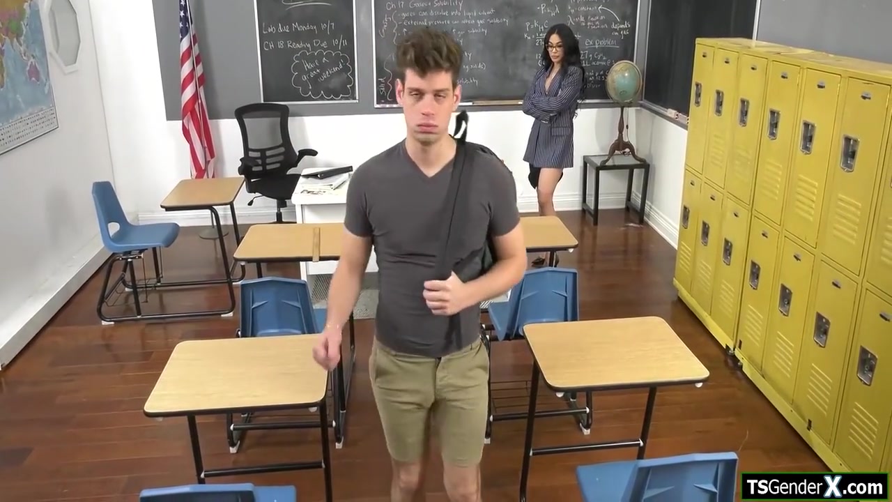 Eva Maxim And Michael Del Ray - You Are An Idiot But You Got A Big Cock