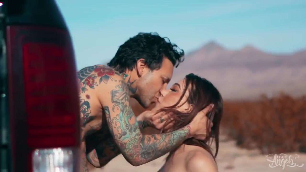 Small Hands - Desert Encounter Ignites A Wild Passion