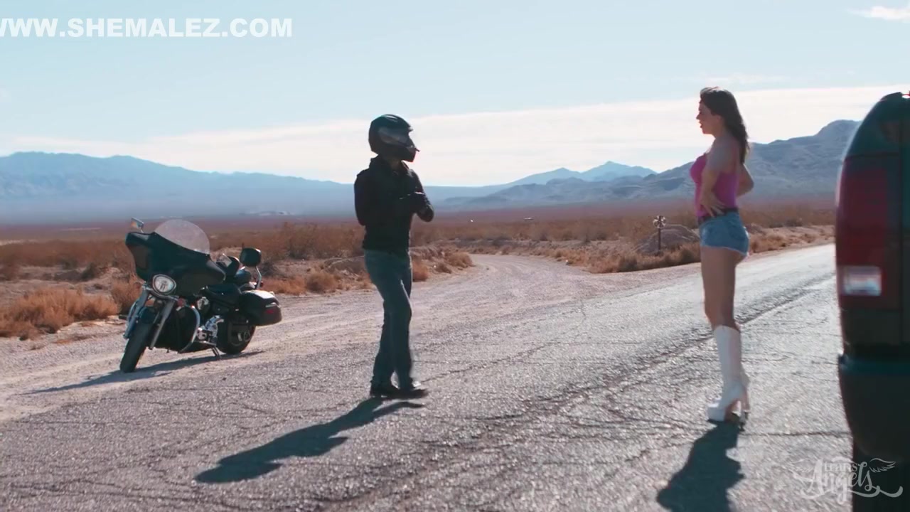 Small Hands - Desert Encounter Ignites A Wild Passion