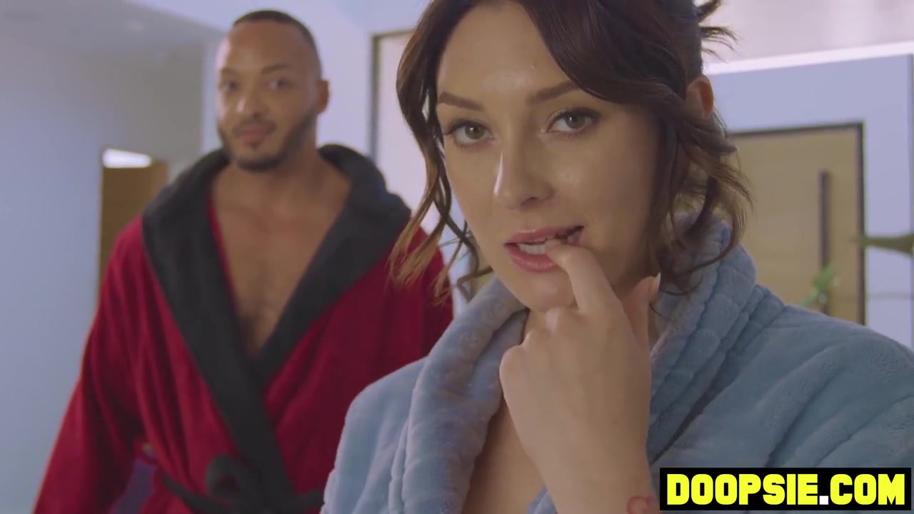 Korra Del Rio, Charlotte Sins And Dillon Diaz In Big Prick Tranny Breaks In To Rail Couple