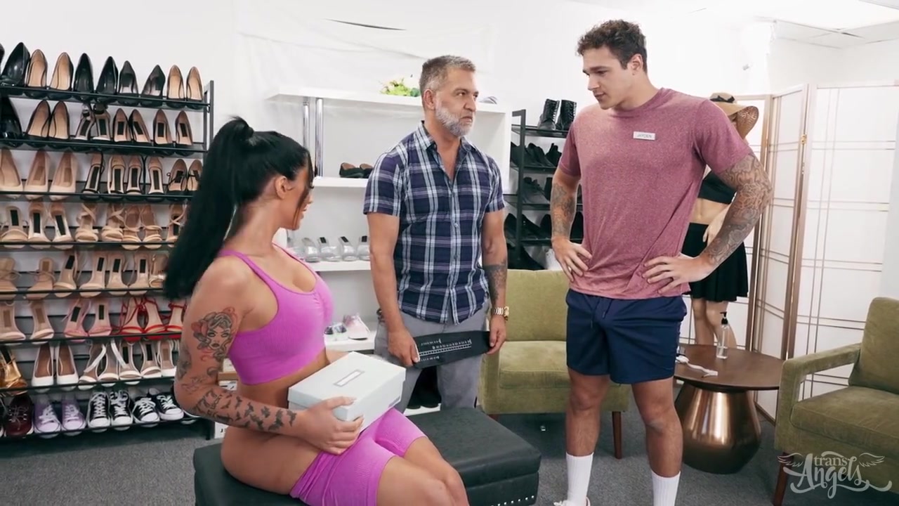 Bella Joies Fetish Store Encounter Ignites Wild Passion - Sports Bra