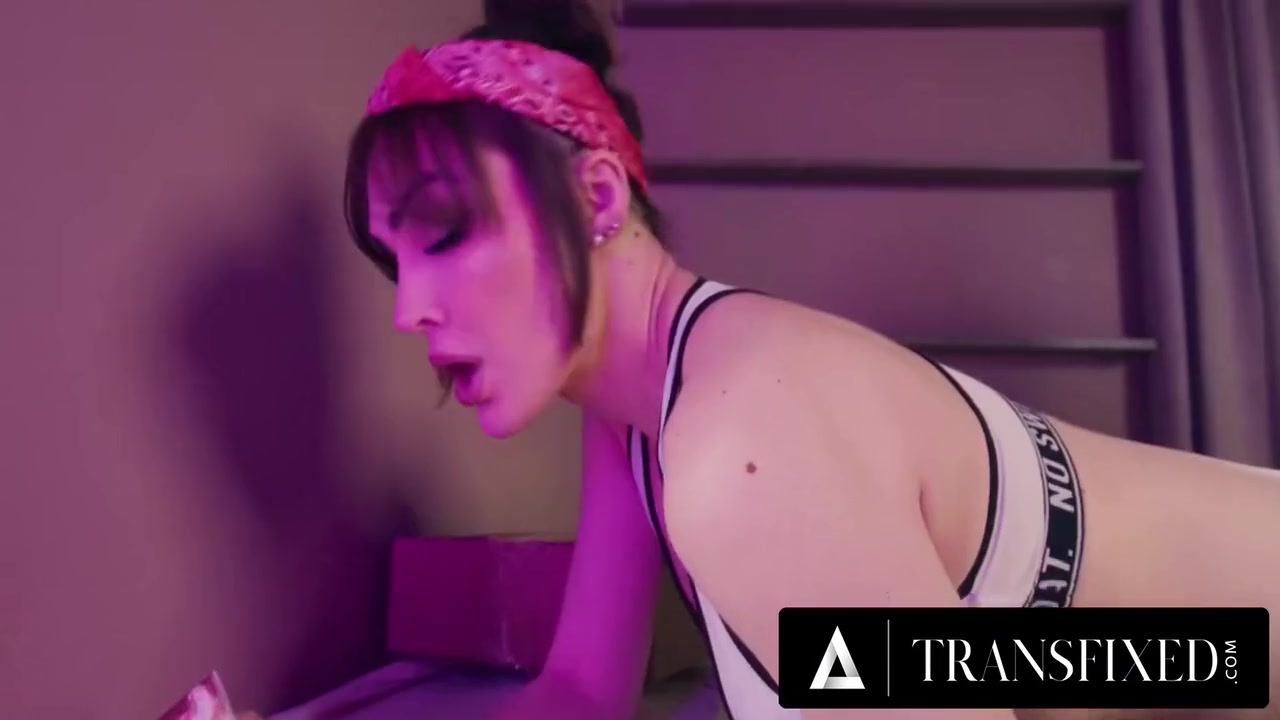 Trans Have Try New Sex Swing 3-way With Their Cis Roommate With Angellica Good, New Trans And Khloe Kapri