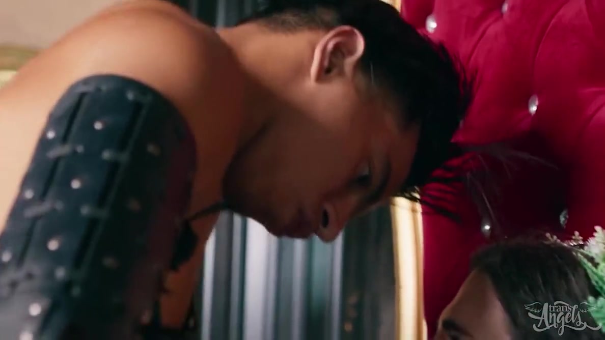Angel Santana And Bailey Archer In Queen Makes Warrior Pledge Loyalty With Sexy Elven Passion