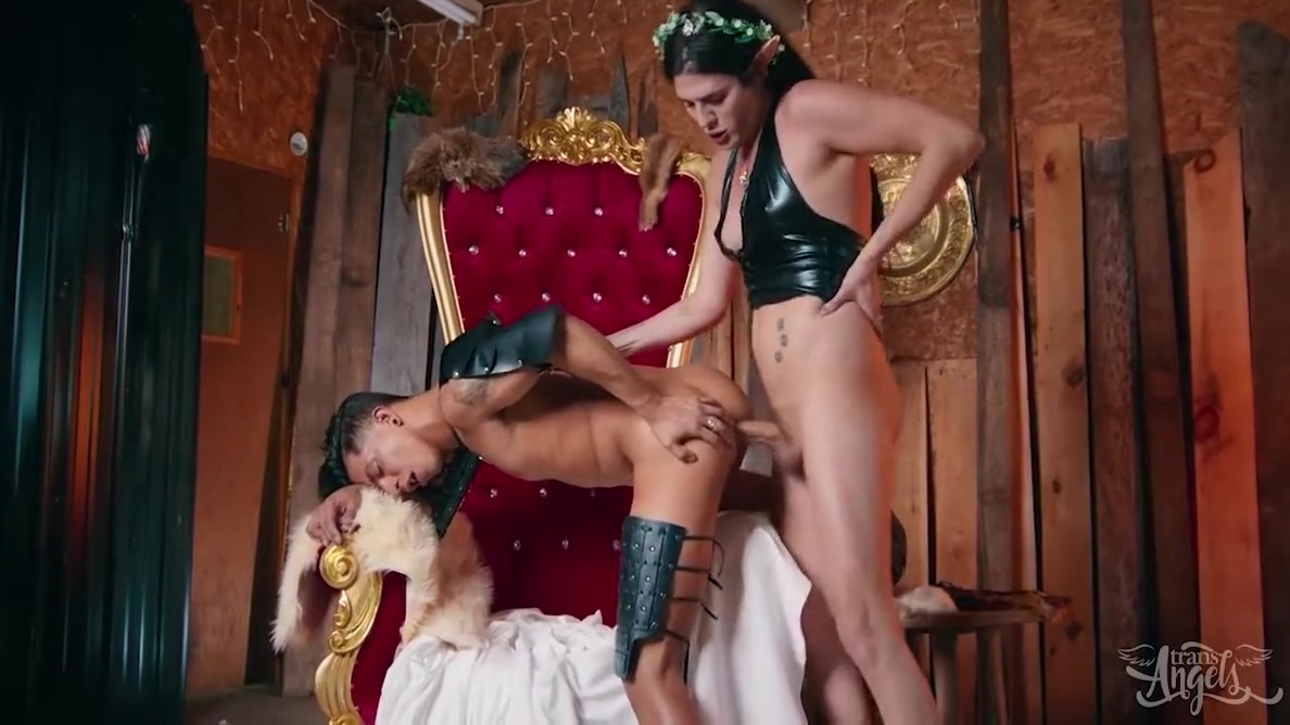 Angel Santana And Bailey Archer In Queen Makes Warrior Pledge Loyalty With Sexy Elven Passion